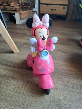 Moto minnie télécommandé