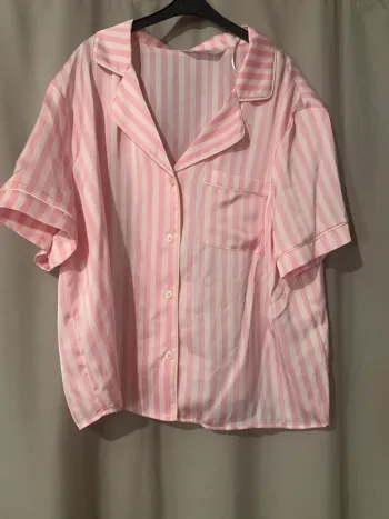 Pyjama satiné