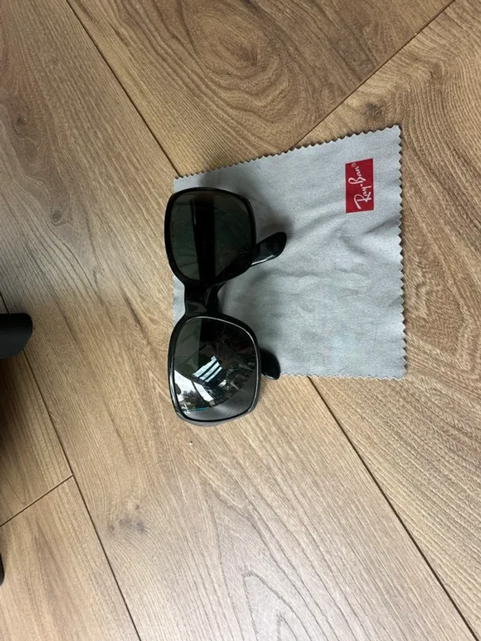 Lunette de soleil rayban