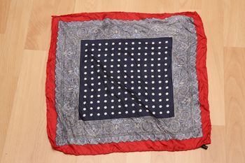 Petit foulard vintage