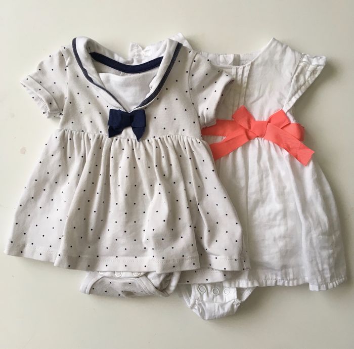 Lot 2 robes 1 mois