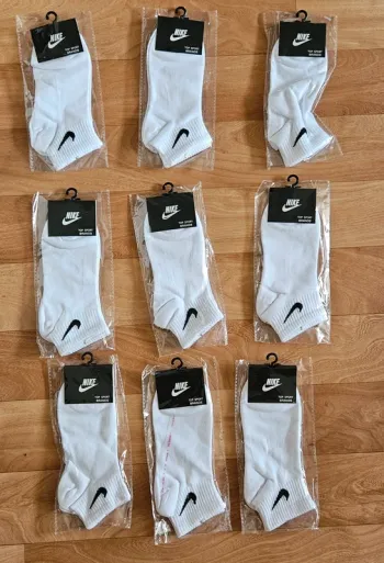 Lot de 9 paires de chaussettes Nike courtes blanches