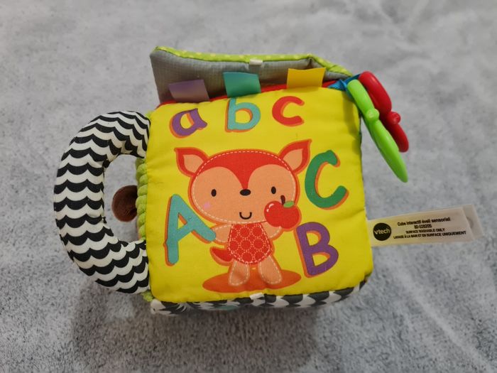 Cube interactif éveil sensoriel Vtech - Naissance - photo numéro 2
