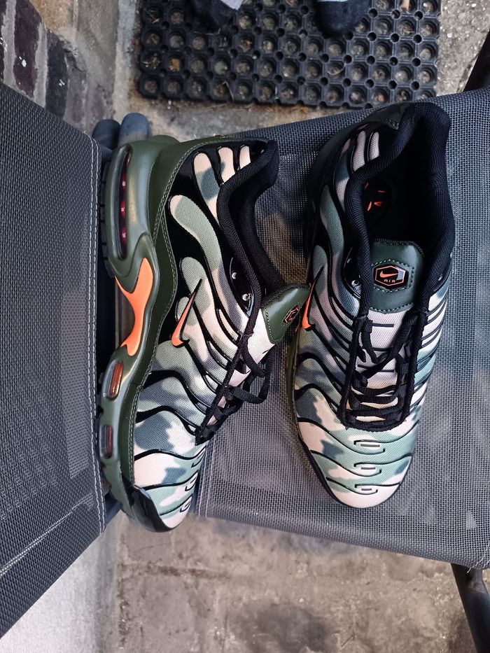 Baskets Nike tn taille 45 - photo numéro 2