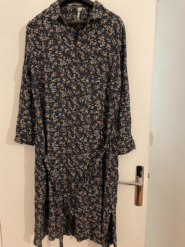 Robe fleurie - photo numéro 2