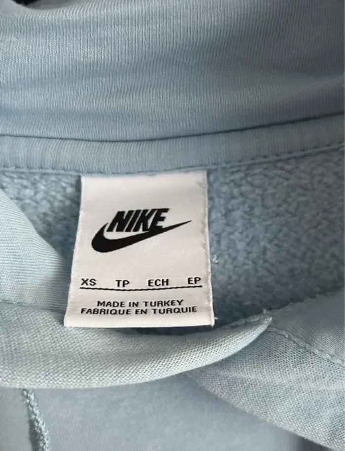 Sweat capuche Nike taille XS - photo numéro 3