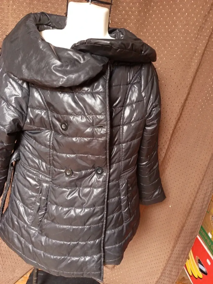 Manteau noir a boutons 12ans - photo numéro 2