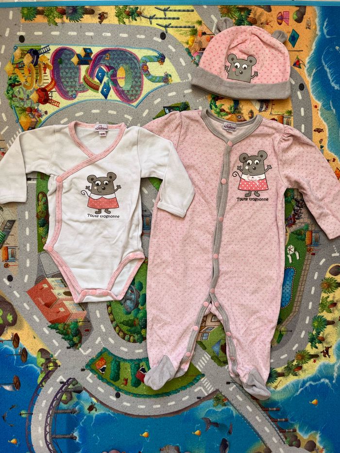 Ensemble pyjama, body et bonnet