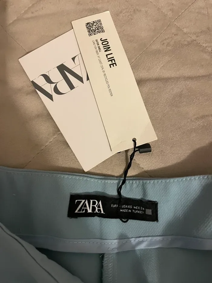 Short bleu ciel Zara - photo numéro 2