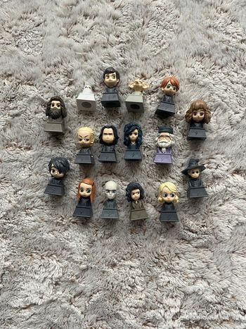 Collection complète des 16 figurines Harry Potter wizzis