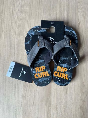 Tong Rip Curl Taille 30
Neuf