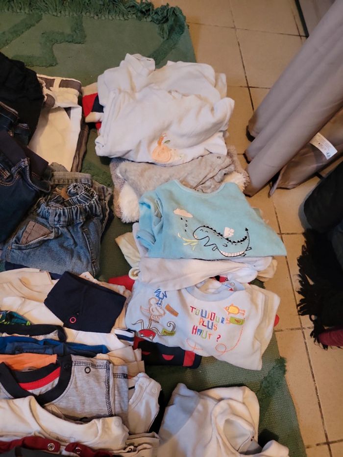 Gros Lot de vêtements 6 mois - photo numéro 7
