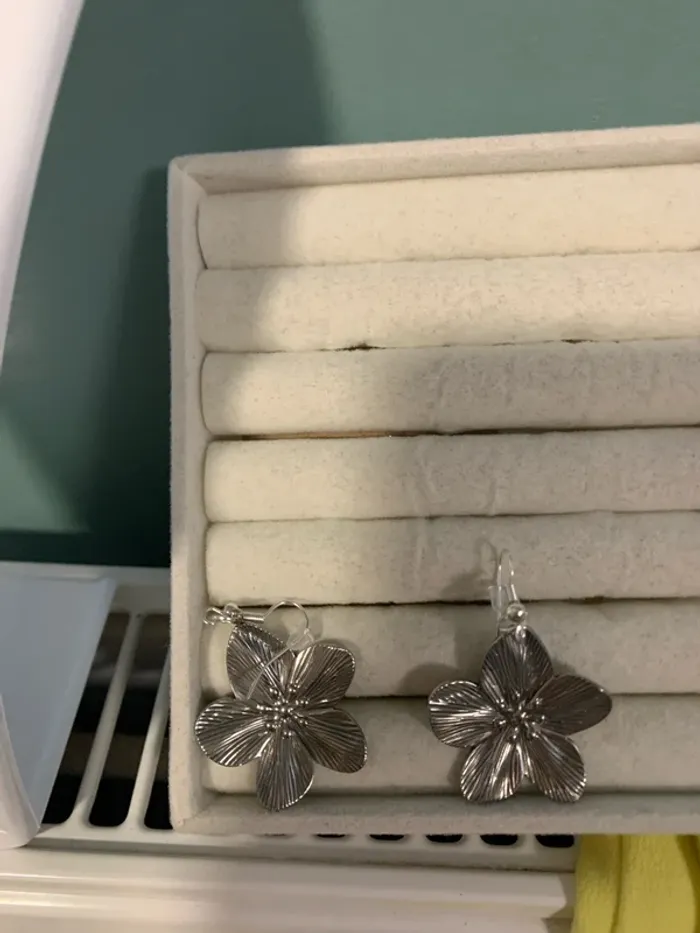 lot trois bijoux acier inoxydable argenté - photo numéro 2