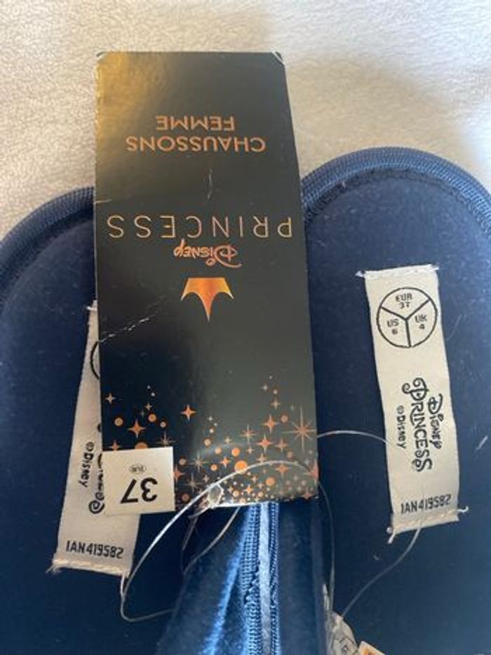 Chaussons femme NEUF disney princess édition limitée - cendrillon - neuf taille \bm{\text{37}} - pièce unique - photo numéro 2