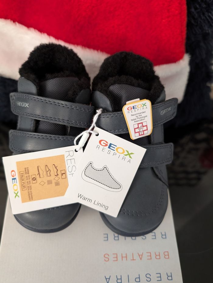 Chaussures garçon. Taille 24. Chaudes. Neuf, Geox. - photo numéro 7