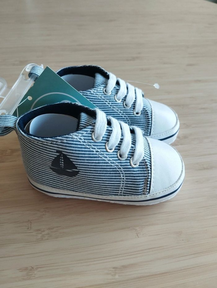 chaussures neuves avec étiquettes pointure 18/19 - photo numéro 2