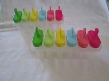 Lot 2 moules à glaces