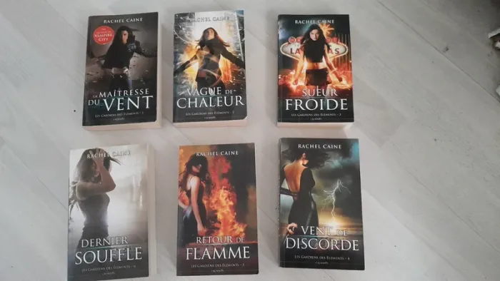Magnifique lot complet 6 livres fantastiques trop bien à lire R Caine