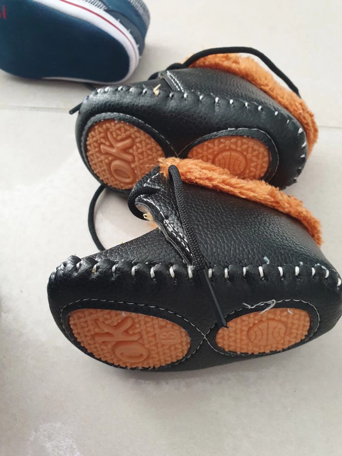 1 paire de chaussures bebe naissance jusqu'a 6 mois taille 13 - photo numéro 2