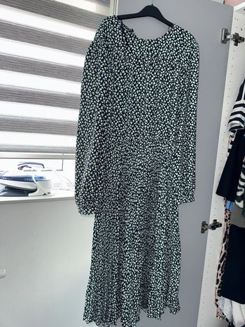 Robe fleurie magnifique neuf taille 42 c&a