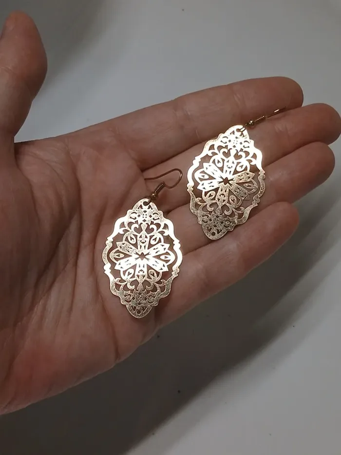 Boucle d oreille doré - photo numéro 3