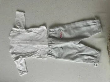 Pantalon et t-shirt