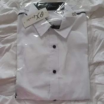 Polo blanc et noir