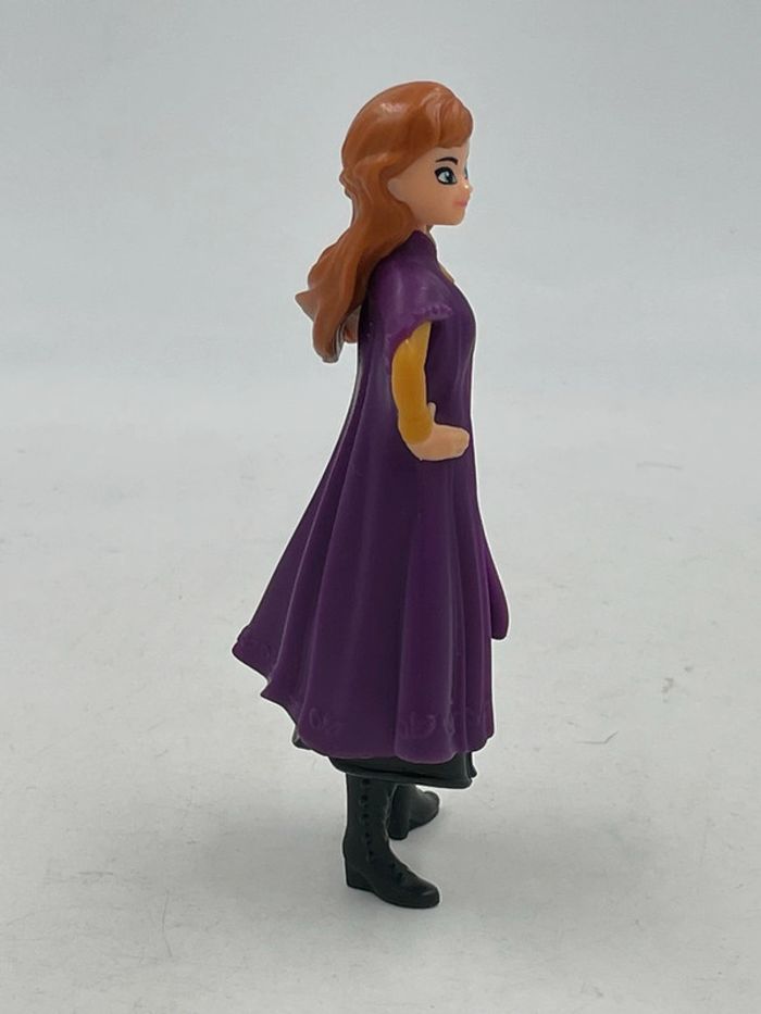 Figurine Disney Princesse reine des neiges Elsa 14 cm - photo numéro 2