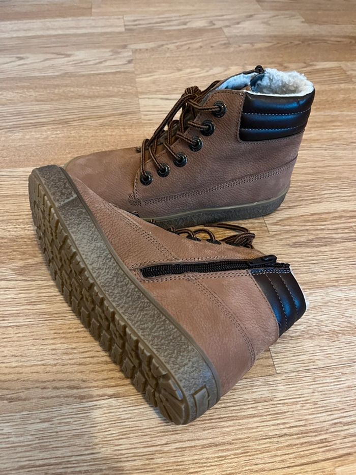 Bottines NEUFS en cuir pointure 32. - photo numéro 3