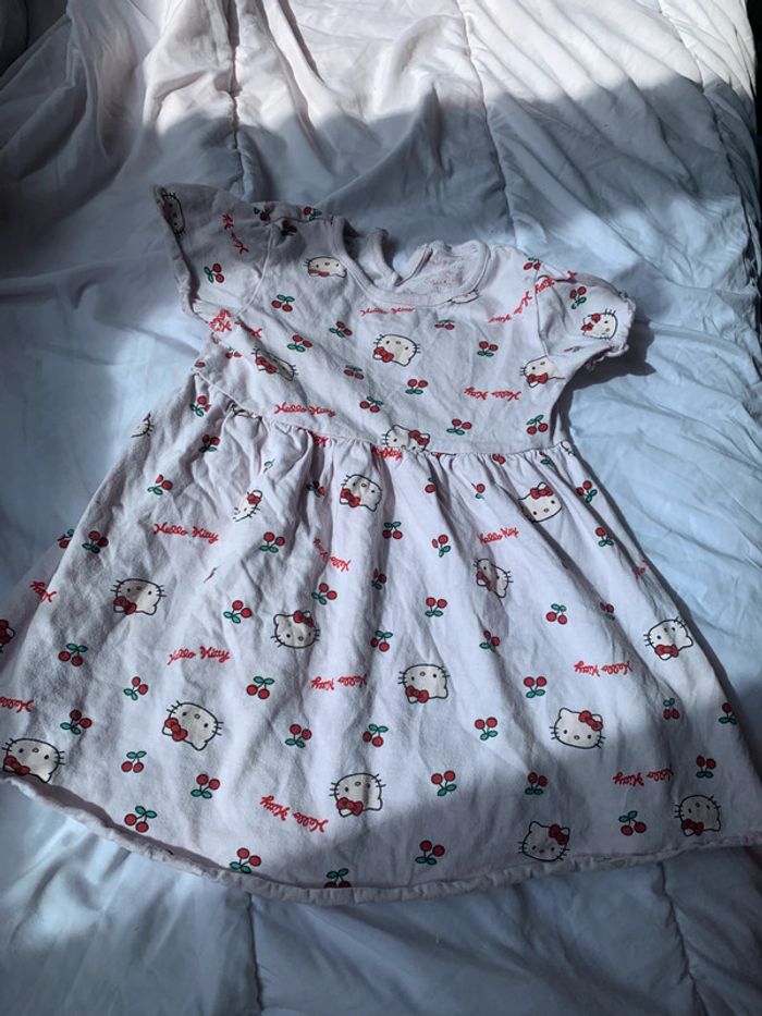 2 robes Hello Kitty - photo numéro 3