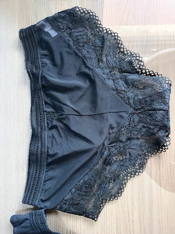 Ensemble noir  charlott’ neuf M / 90C