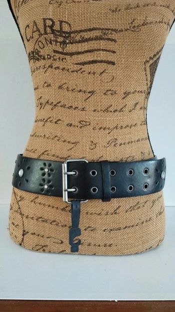 Ceinture noire effets pierres blanche 90 cm