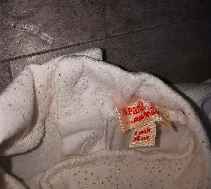 T-shirt à manches longues col roulé bébé fille 6 mois NEUF - photo numéro 3