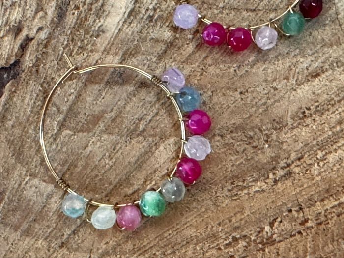 Boucles d’oreilles créoles moyenne perles naturelles habaha Paris - photo numéro 3