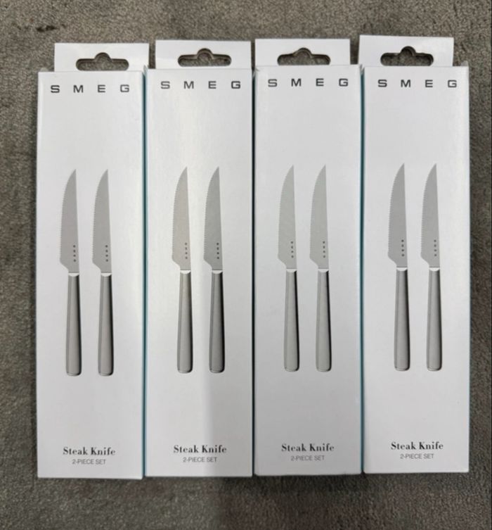 Lot de 8 couteaux à steak en acier inoxydable SMEG