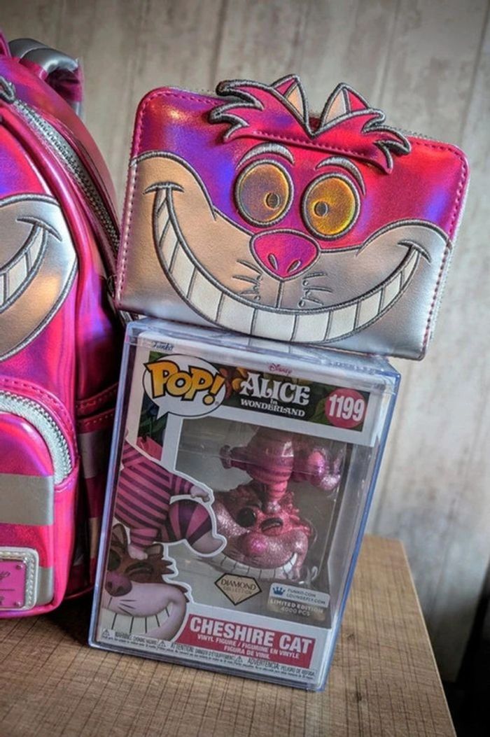 Lot Cheshire pop, portefeuille et sac loungefly - photo numéro 2