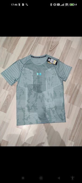 T-shirt under armour (running)