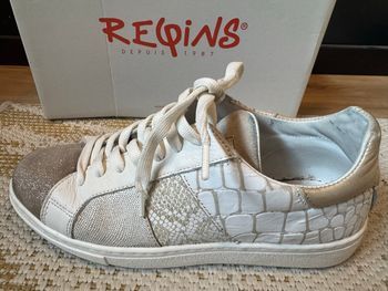 Baskets beige et dorées