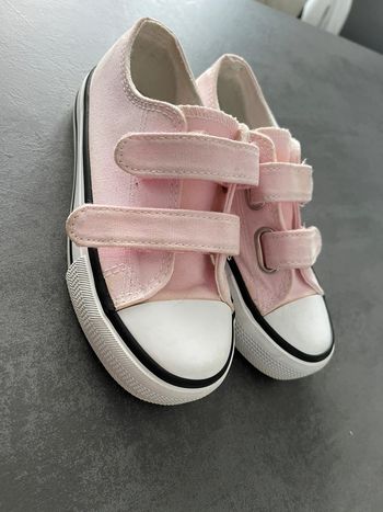 Chaussures roses fille
