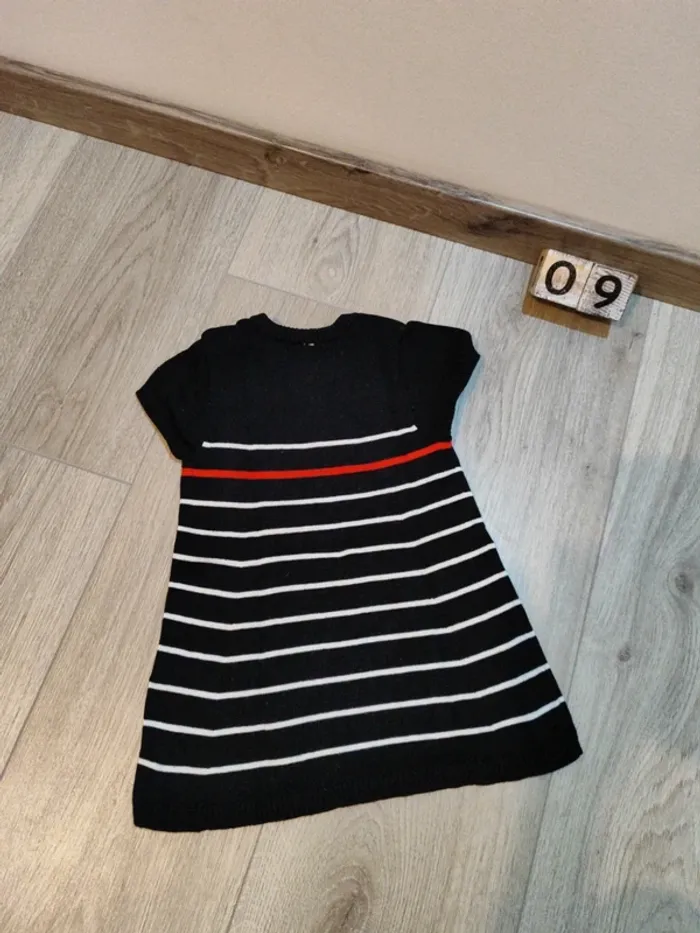 Robe. 9 mois - photo numéro 4