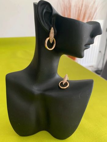 Boucles d’oreilles cercle et strass en alliage doré