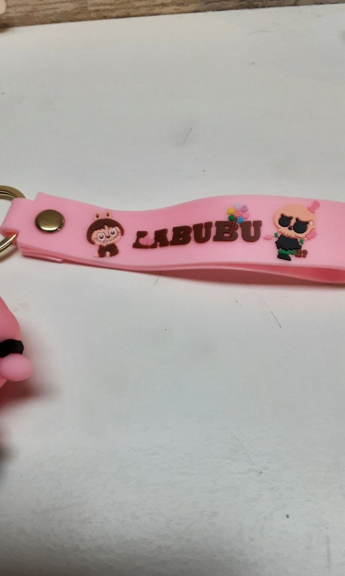 Porte clés Labubu modèle rose - photo numéro 3