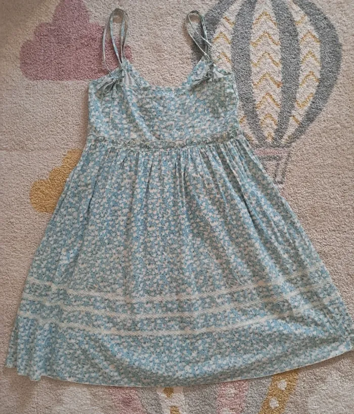 Robe longueur genoux - photo numéro 2