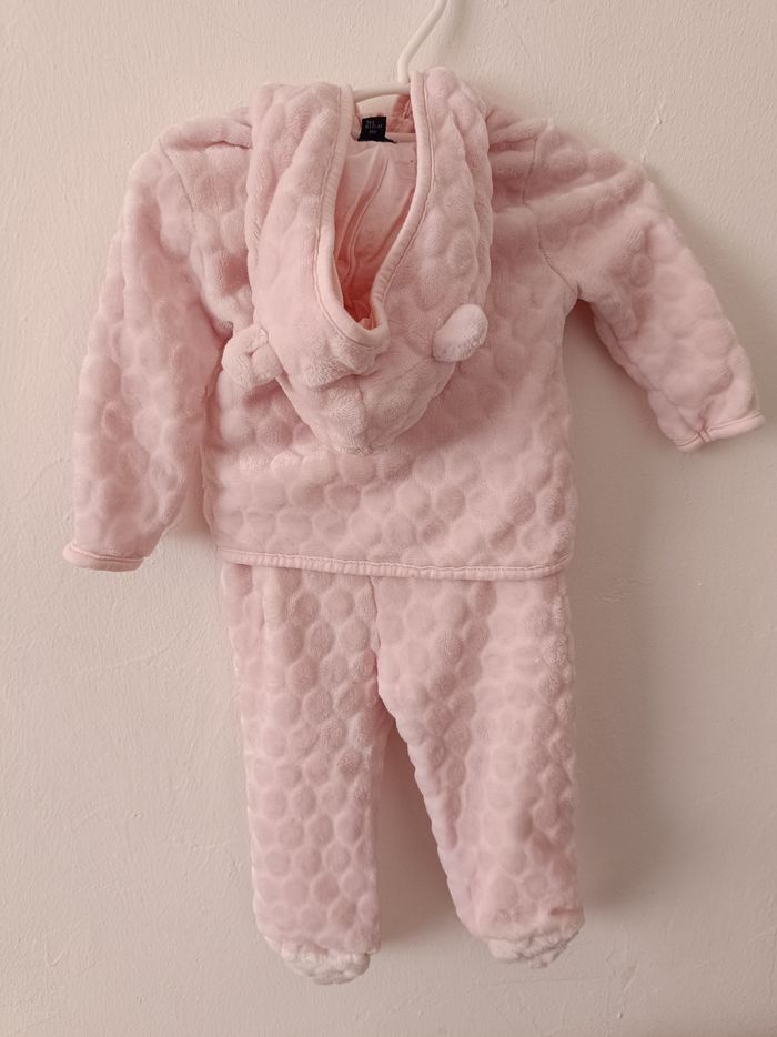 Survêtement 9 mois - photo numéro 2