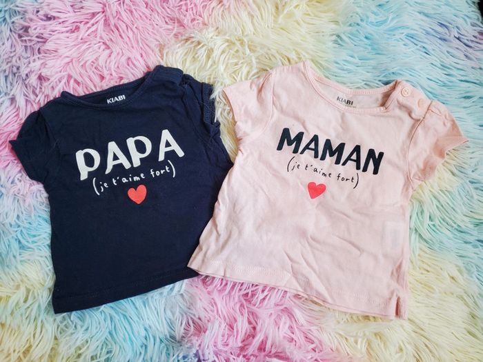 🌴 Lot de 2 t-shirts kiabi maman papa je t'aime bébé fille 1 mois