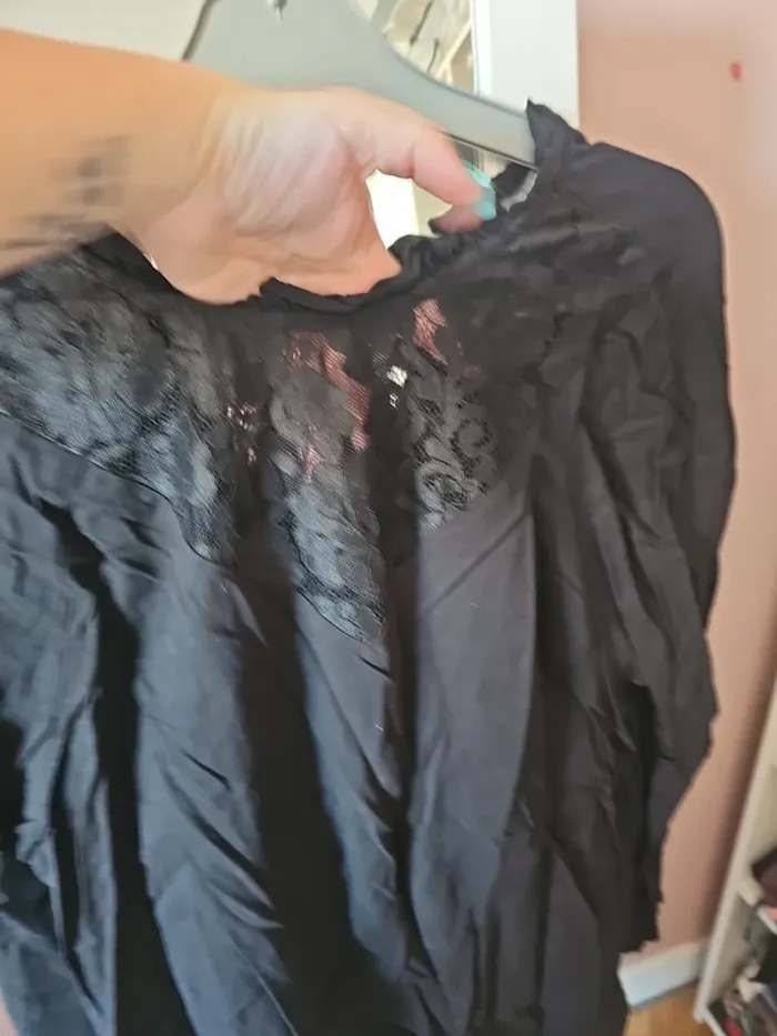 Blouse dentelle noire t44 - photo numéro 2