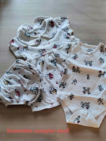 🌸 Ensemble bébé Disney – neuf 🌸 3- 6 Mois