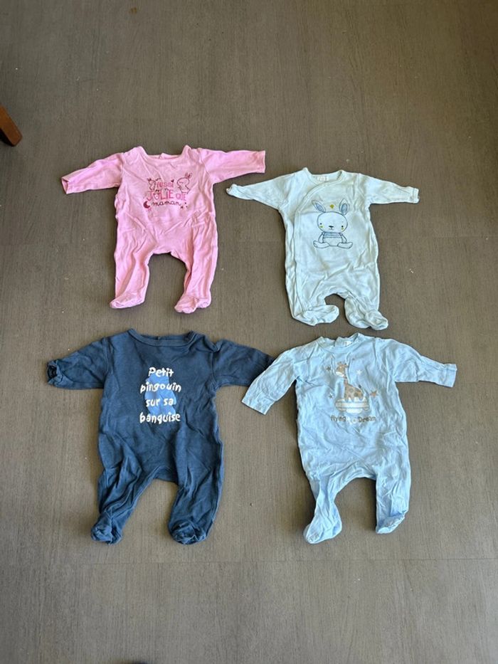 Lots de vêtements 1 mois - photo numéro 7