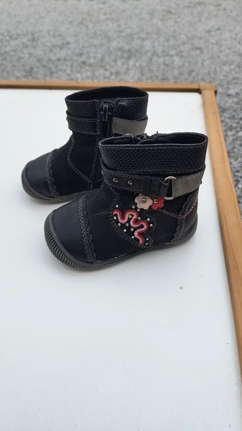 Bottines noires premiers pas taille 18