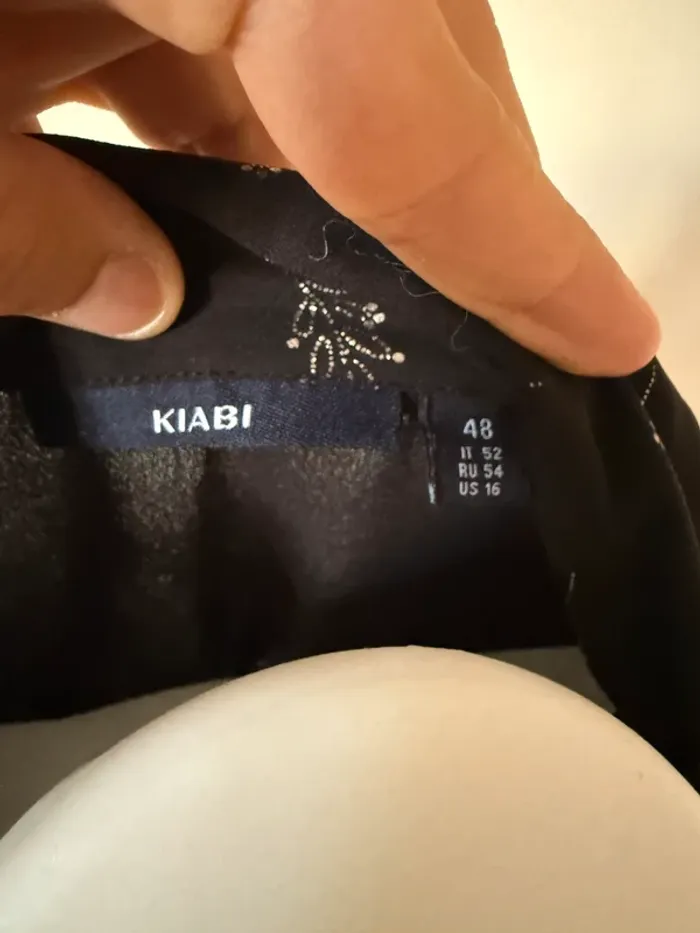 Blouse grande taille en très bon état taille 48 Kiabi noir - photo numéro 6